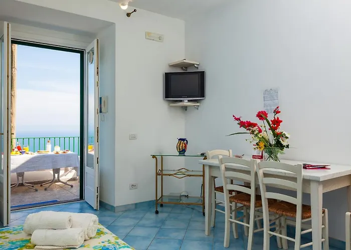 בית הארחה Residenza Gennaro 3*