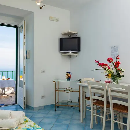 게스트하우스 Residenza Gennaro 3*